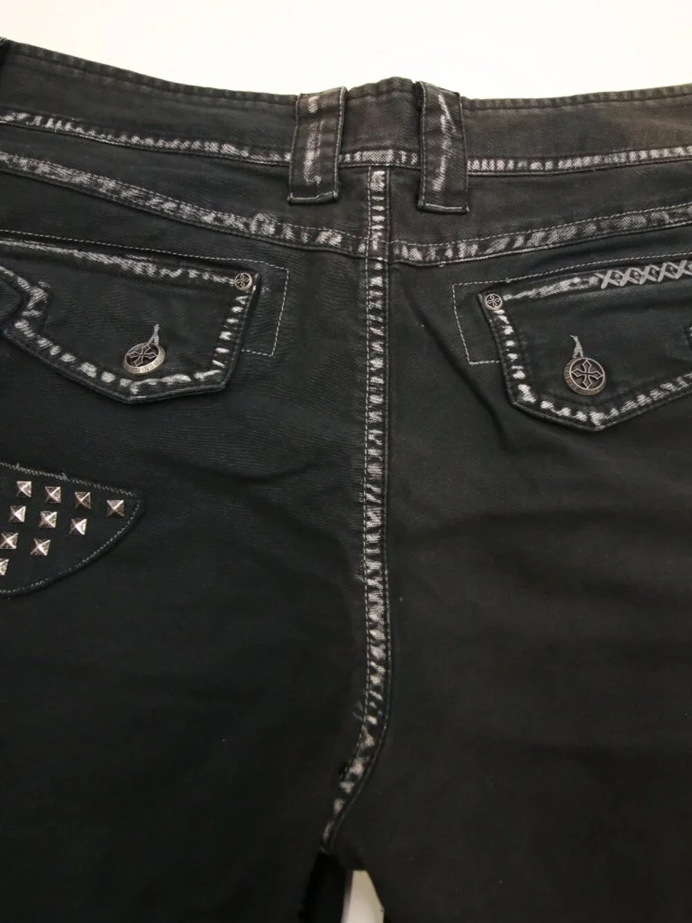 Affliction Faded Black Cargo Studded Shorts Mens 36 Heavy Canvas Y2K READ FADES